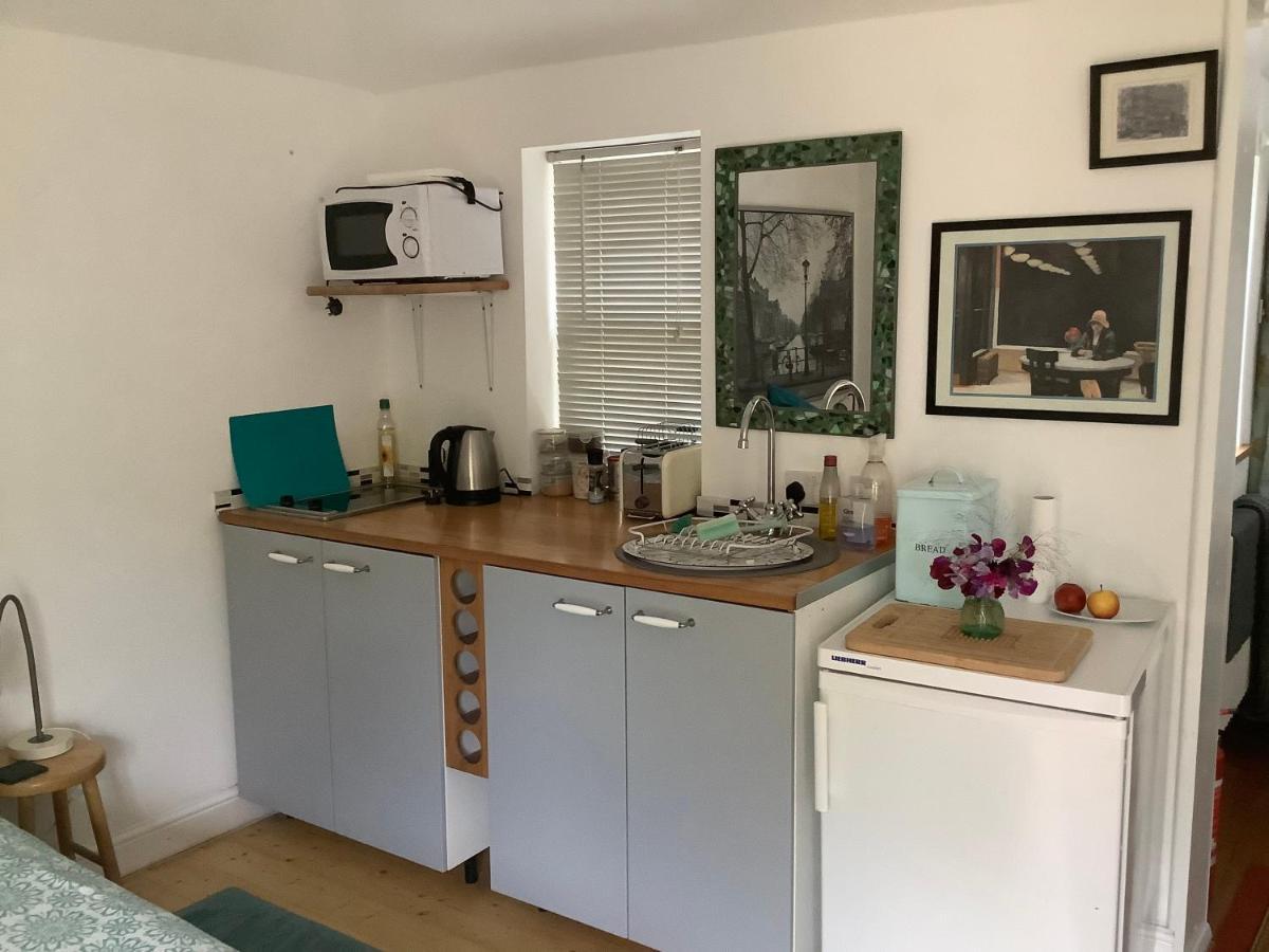Primrose Villa Self Catering Bnb Монмаут Екстериор снимка
