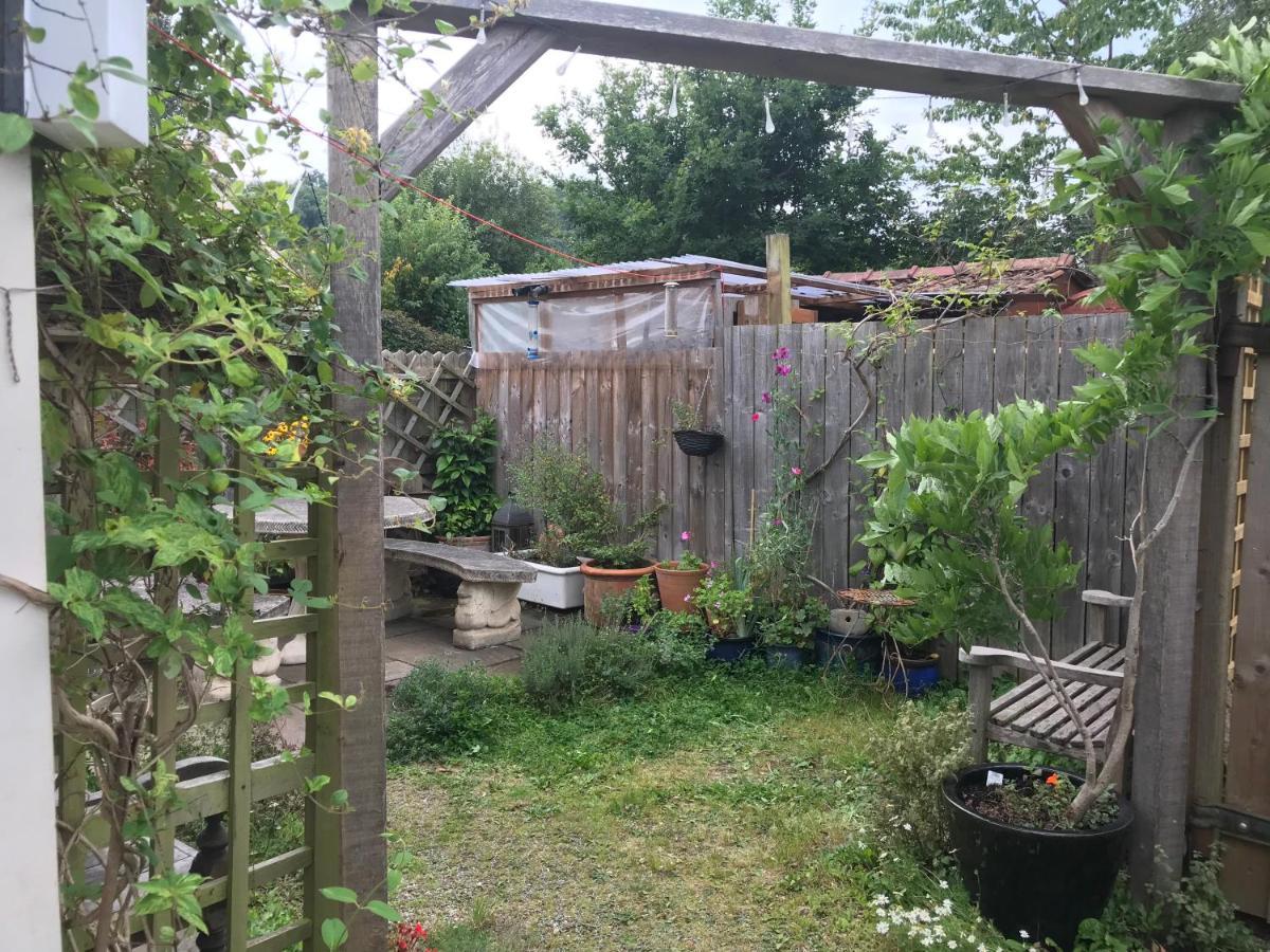 Primrose Villa Self Catering Bnb Монмаут Екстериор снимка