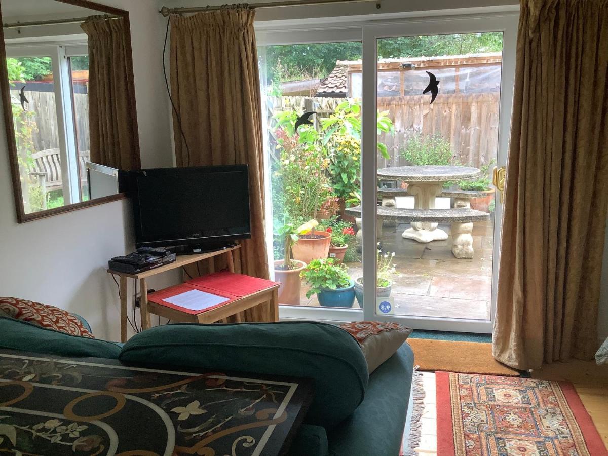 Primrose Villa Self Catering Bnb Монмаут Екстериор снимка